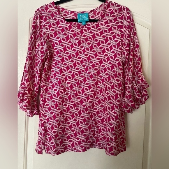 escapada 
3/4 Ruffle Sleeve Susan Top - Picture 2 of 4